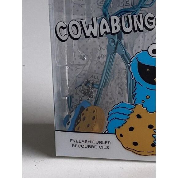 Wet N Wild Sesame Street Cookie Monster Eyelash Curler Limited Edition NEW - Picture 3 of 10